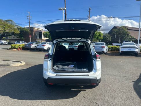 New 2026 Nissan Rogue SV FWD image 11