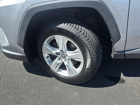 Used 2020 Toyota RAV4 XLE w/ All Weather Liner Package FWD image 5