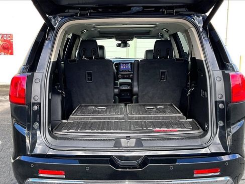 Used 2019 GMC Acadia Denali w/ Technology Package image 25