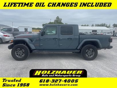 Used 2025 Jeep Gladiator Mojave w/ Convenience Group