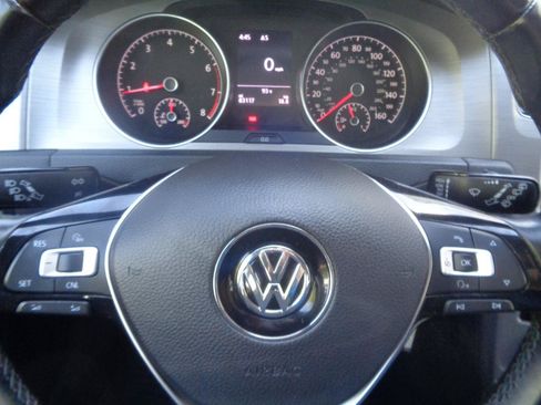 Used 2017 Volkswagen Golf S AWD/4WD image 37