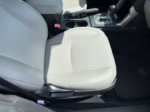 Used 2017 Subaru Forester 2.5i Limited AWD/4WD image 16
