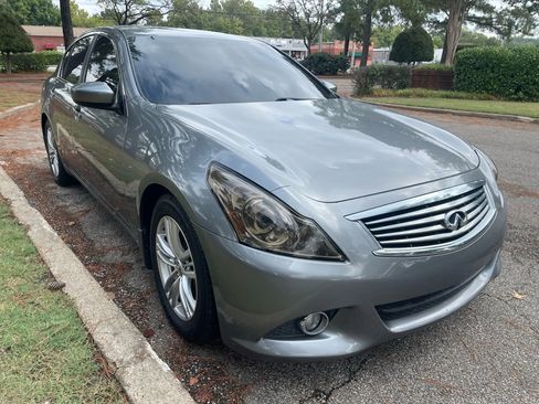 Used 2013 INFINITI G37 Journey w/ Premium Pkg image 7