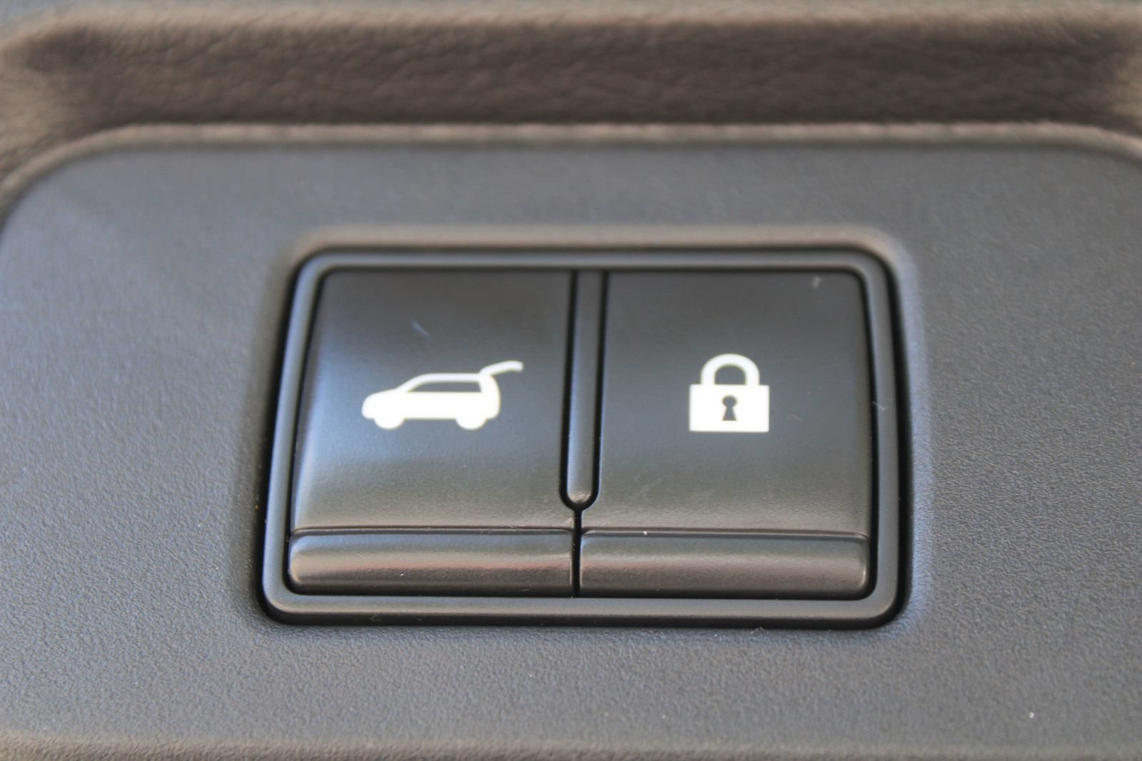 Used 2021 Nissan Rogue SL FWD image 11