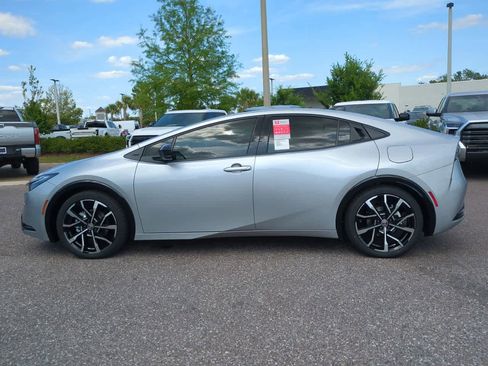 New 2026 Toyota Prius Plug-In Hybrid FWD image 3