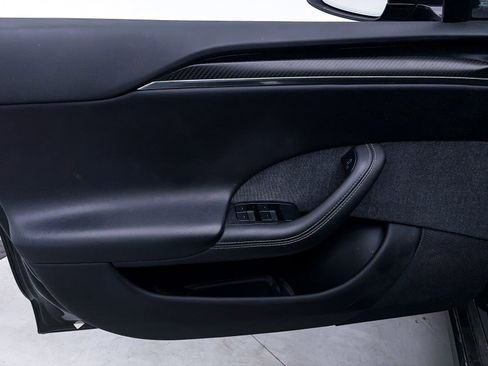 Used 2022 Tesla Model S Plaid image 16