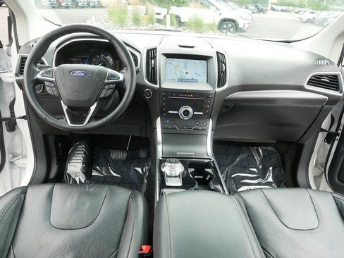 Used 2019 Ford Edge Titanium w/ Equipment Group 301A AWD/4WD image 21