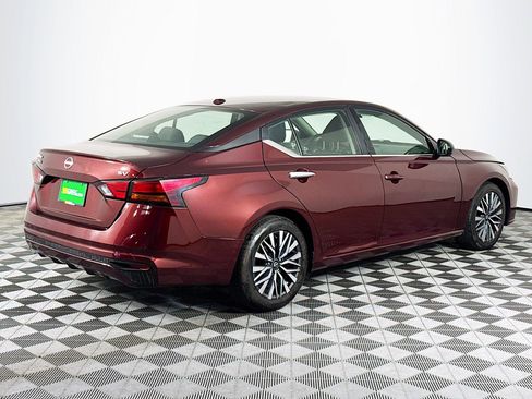 Used 2023 Nissan Altima 2.5 SV FWD image 10