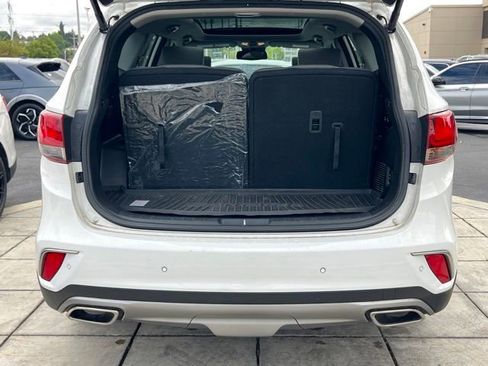 Used 2019 Hyundai Santa Fe XL AWD/4WD image 10