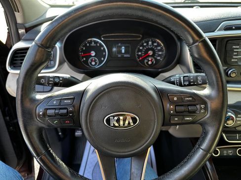 Used 2016 Kia Sorento EX image 15
