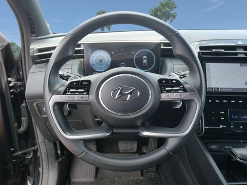 Used 2023 Hyundai Santa Cruz SEL Premium image 12