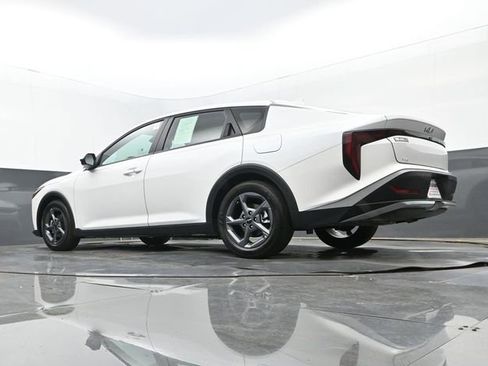 Used 2025 Kia K4 FWD image 25