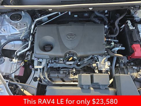 Used 2022 Toyota RAV4 LE image 34