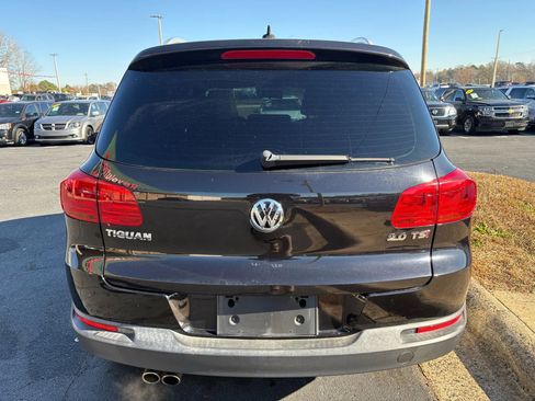 Used 2015 Volkswagen Tiguan SE image 6