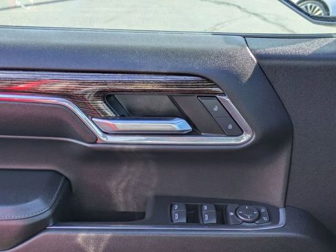 Used 2024 GMC Sierra 1500 Elevation image 12