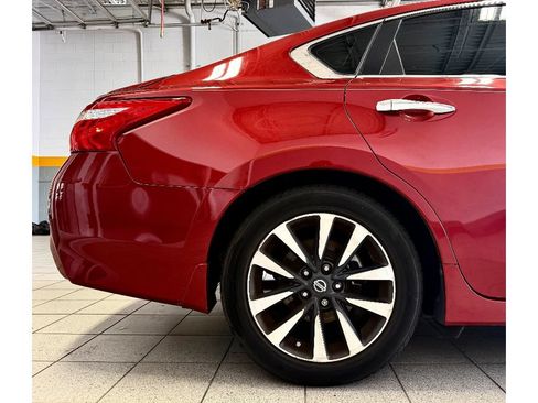 Used 2016 Nissan Altima 2.5 SL w/ 2.5 Technology Package FWD image 7