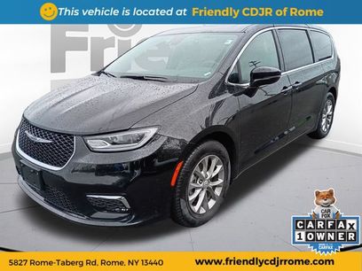 Used 2026 Chrysler Pacifica Limited