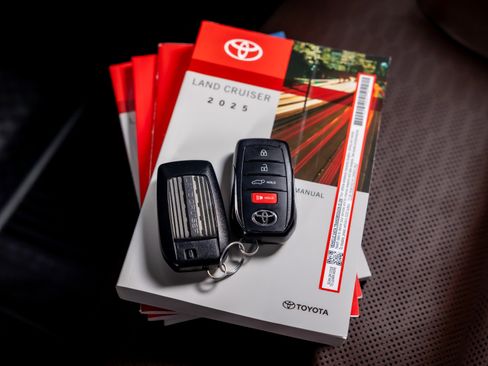 Used 2025 Toyota Land Cruiser w/ Premium Package image 32