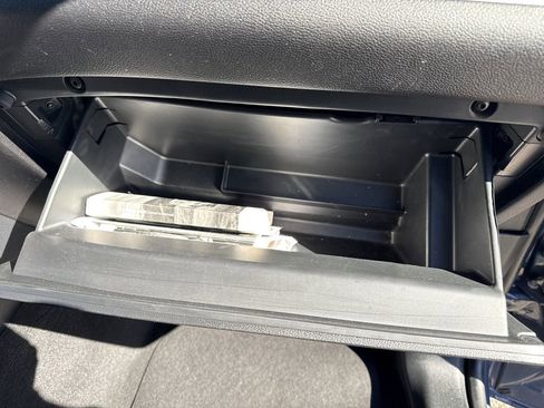 Used 2021 Ford Explorer XLT image 40