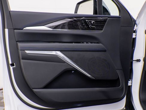 New 2025 Cadillac Escalade IQ Sport 1 w/ LPO, ONYX Package image 16