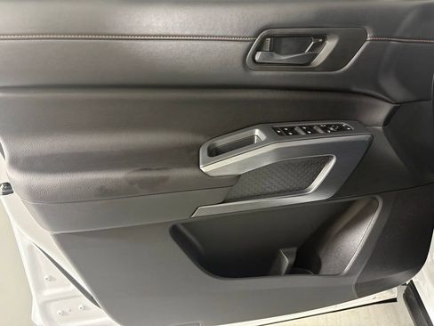 Used 2025 Nissan Pathfinder Rock Creek image 14