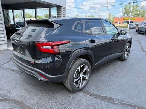 Used 2024 Chevrolet Trax RS FWD image 6