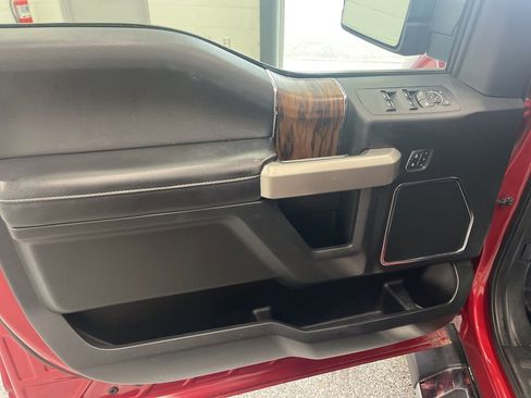 Used 2020 Ford F150 Lariat w/ FX4 Off-Road Package image 12