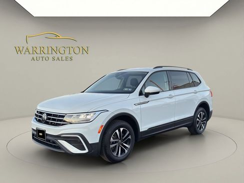 Used 2022 Volkswagen Tiguan S image 3