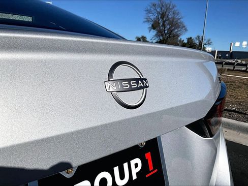 Used 2024 Nissan Altima 2.5 SR w/ SR Premium Package image 30