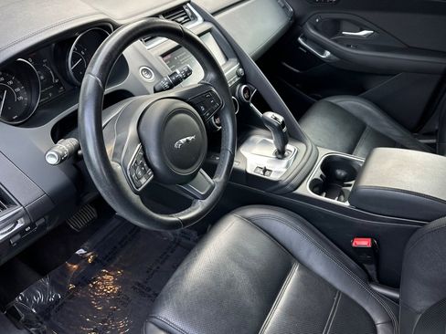 Used 2020 Jaguar E-PACE SE image 5