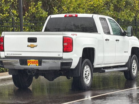 Used 2015 Chevrolet Silverado 2500 LT w/ LT Convenience Package image 4