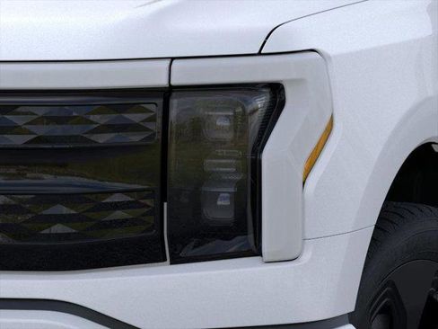 New 2025 Ford F150 Lightning Platinum w/ Dark Elements Package AWD/4WD image 18
