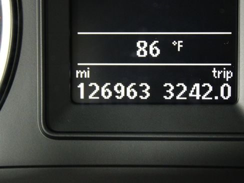 Used 2015 Volkswagen Tiguan S FWD image 24