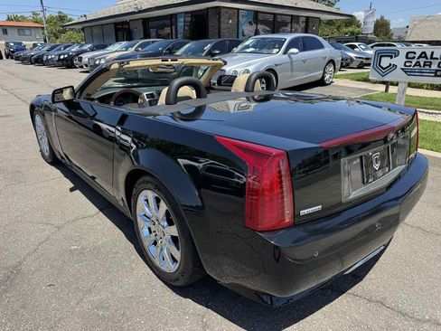 Used 2009 Cadillac XLR RWD image 4