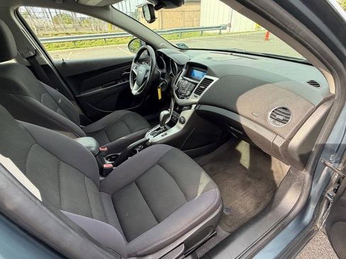 Used 2012 Chevrolet Cruze LT FWD image 16