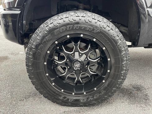 Used 2015 Ford F150 Platinum w/ Max Trailer Tow Package image 19