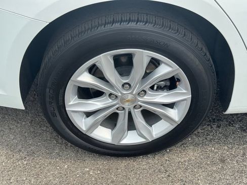 Used 2025 Chevrolet Malibu LT FWD image 12