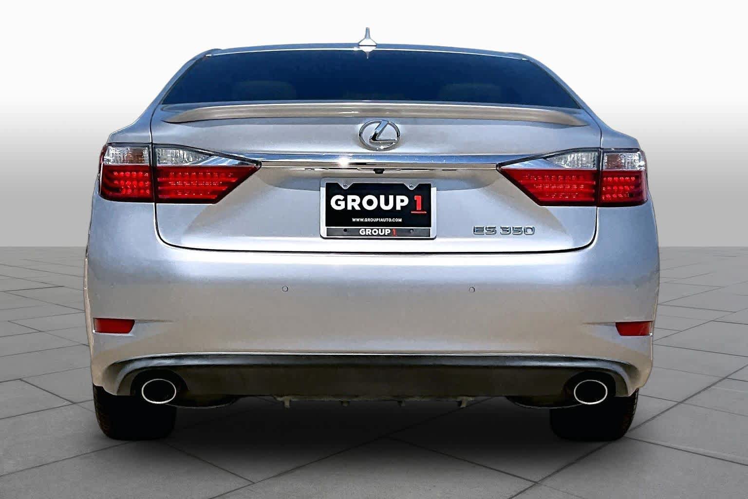 Used 2014 Lexus ES 350 w/ Luxury Package FWD image 5