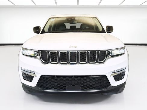 Used 2022 Jeep Grand Cherokee Limited AWD/4WD image 2