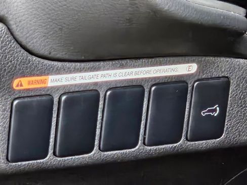 Used 2015 Mitsubishi Outlander GT AWD/4WD image 23