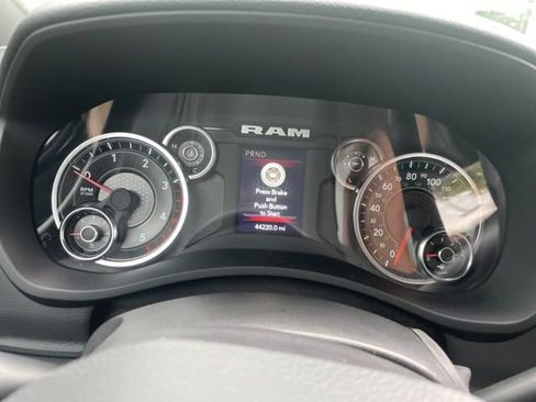 Used 2024 RAM 2500 Big Horn w/ Night Edition AWD/4WD image 6