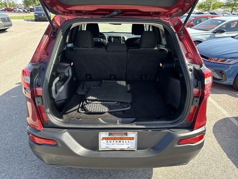 Used 2014 Jeep Cherokee Latitude w/ Cold Weather Group FWD image 24