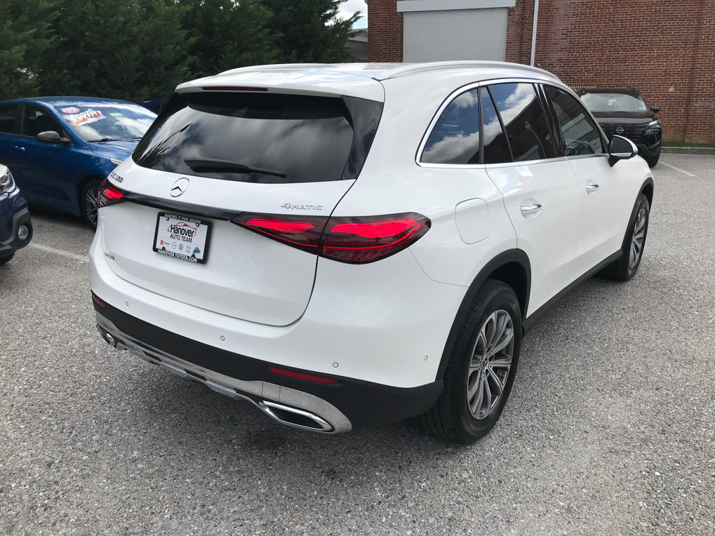 Used 2024 Mercedes-Benz GLC 300 4MATIC image 7