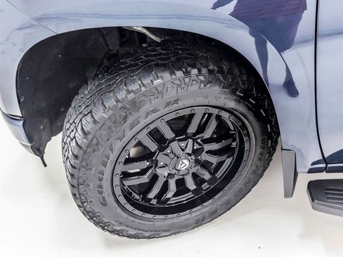 Used 2020 Chevrolet Silverado 1500 Custom w/ Custom Value Package image 14