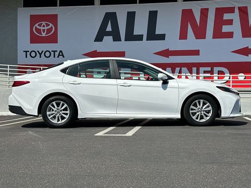 Used 2025 Toyota Camry LE FWD image 6