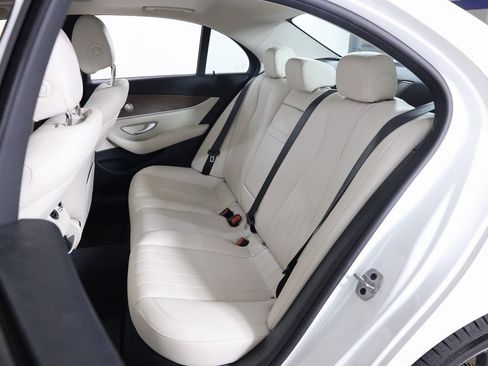 Certified 2022 Mercedes-Benz E 350 4MATIC Sedan image 50