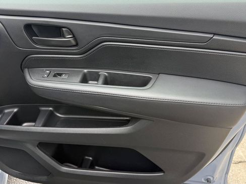 Used 2025 Honda Odyssey Sport-L image 17