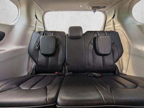 Used 2018 Chrysler Pacifica Limited w/ Advanced Safetytec Group image 22