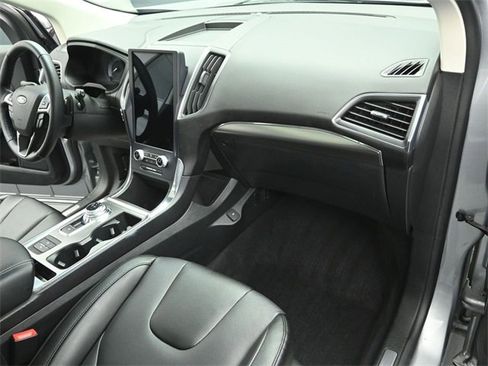 Certified 2022 Ford Edge Titanium w/ Class II Trailer Tow Package image 29