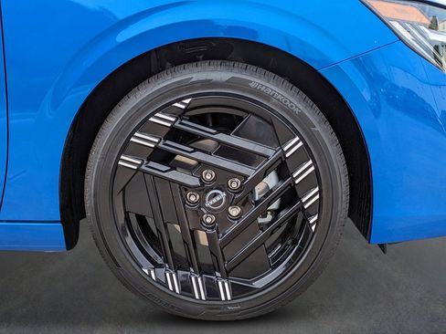 New 2027 Nissan Sentra SR w/ Floor Mat Package FWD image 9